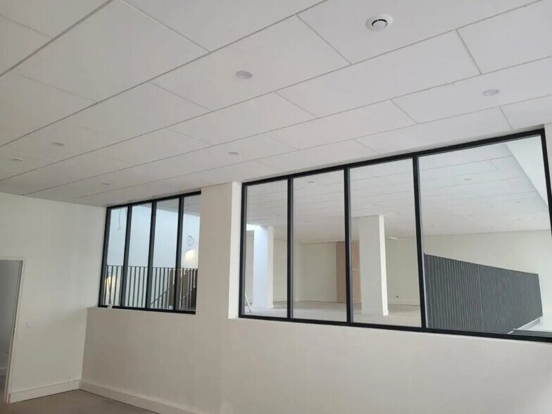 Bureau dans Paris à vendre - Photo de l’immeuble – Image 2 sur 6
