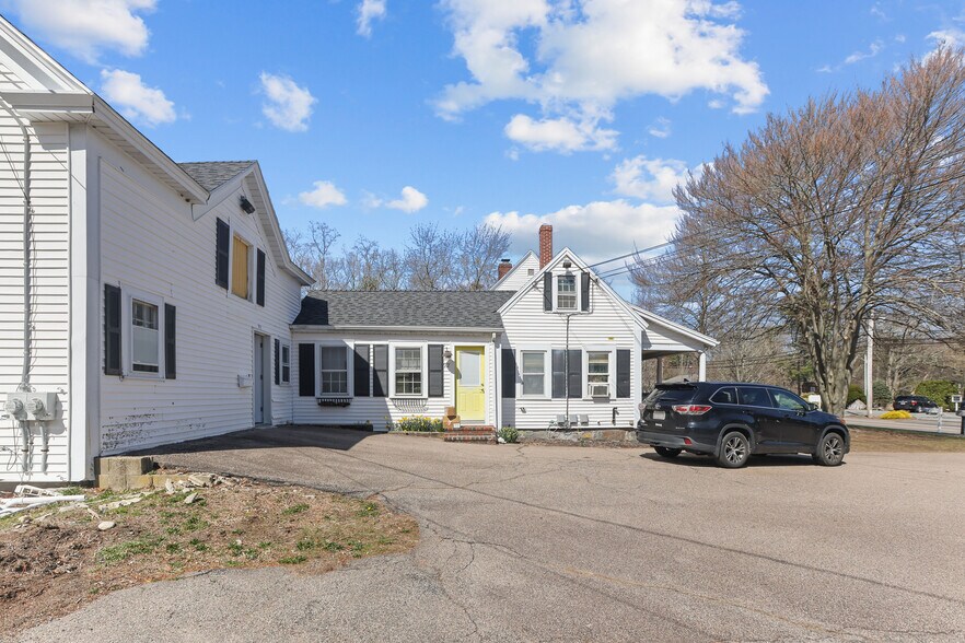 92 N Main St, Raynham, MA à vendre - Photo de l’immeuble – Image 2 sur 25