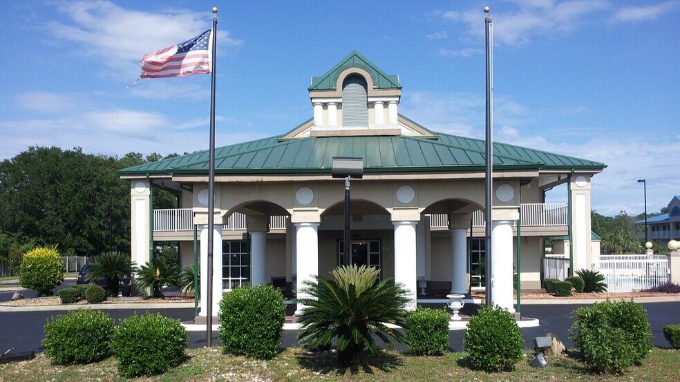 2226 Highway 71, Marianna, FL à vendre - Photo de l’immeuble – Image 2 sur 29