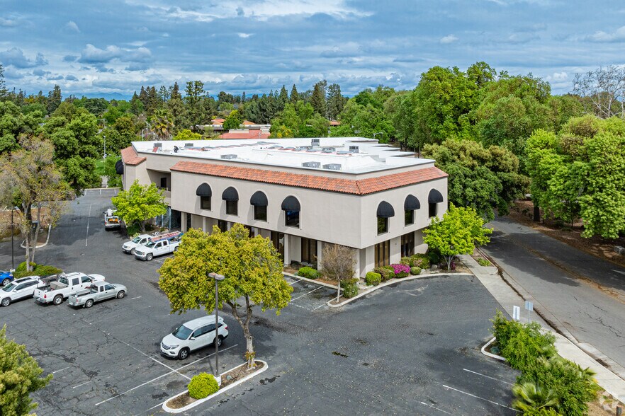 3120-3132 W Main St, Visalia, CA à louer - Aérien – Image 3 sur 7