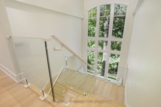 Plus de détails pour 139 Mulcaster St, Barrie, ON - Spécialisé à vendre