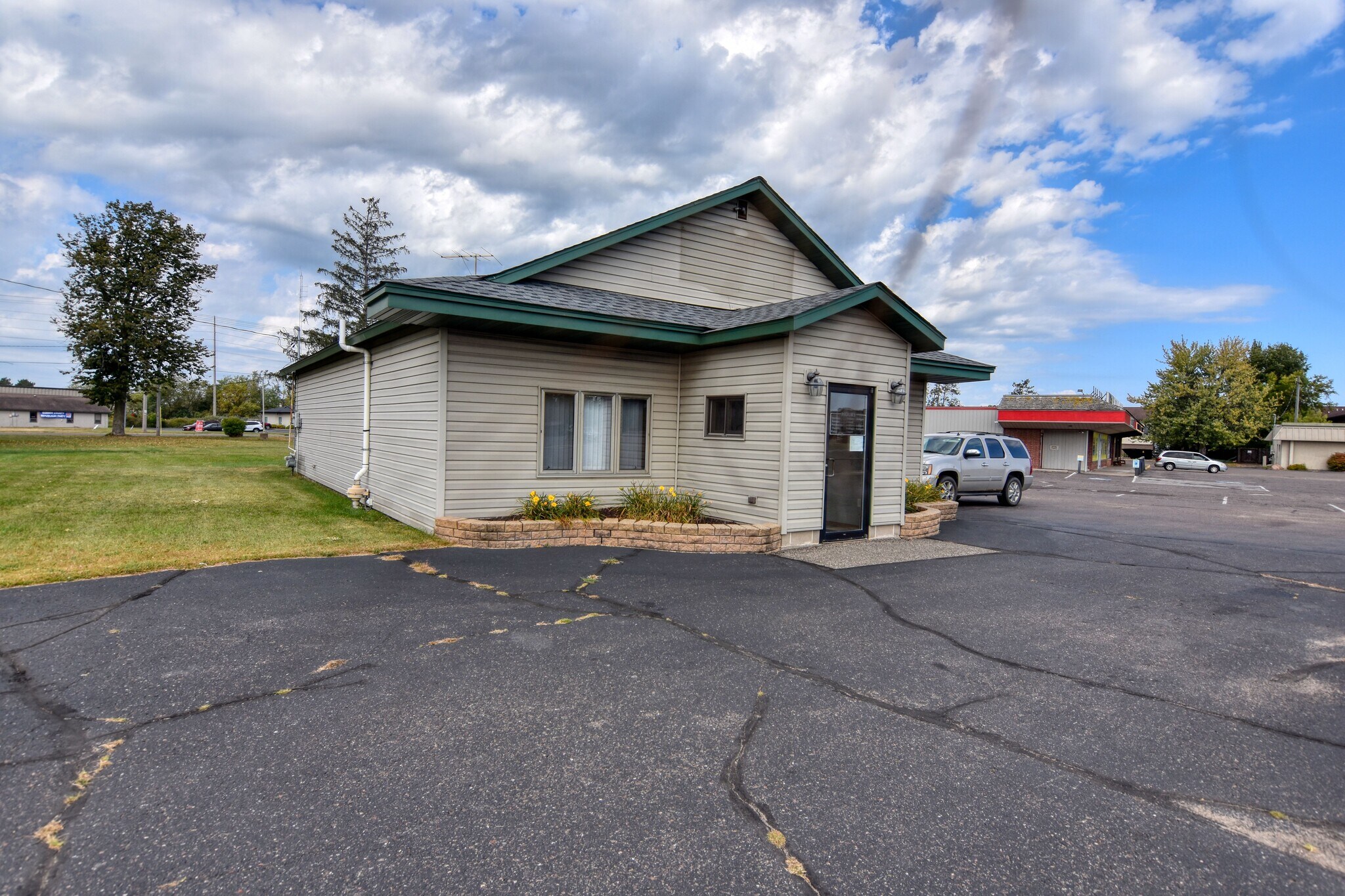 1822 S Main St, Rice Lake, WI à vendre Photo principale– Image 1 sur 14