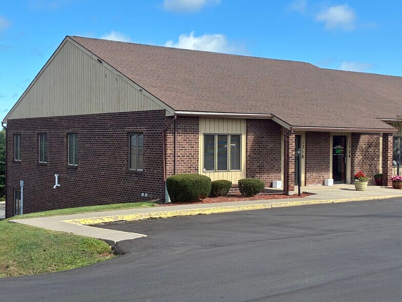1716 E Ridge Rd, Rochester, NY à vendre - Photo de l’immeuble – Image 3 sur 7