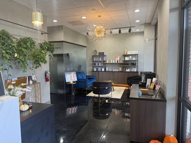 9040 Carothers Pky, Franklin, TN à louer - Photo de l’immeuble – Image 3 sur 9