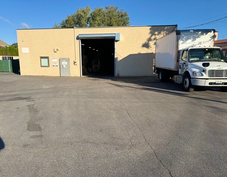 75 Montauk Highway Blue Point NY portefeuille de 2 biens à vendre sur LoopNet.fr - Photo de l’immeuble – Image 2 sur 6