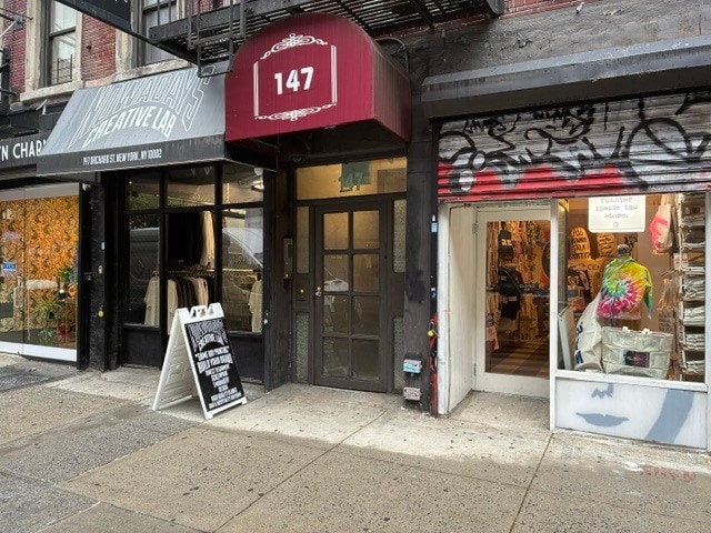 147 Orchard St, New York, NY à louer - Photo de l’immeuble – Image 1 sur 1