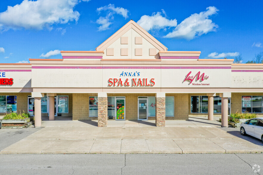 1264 & 1267 Garrison Road Fort Erie portefeuille de 2 biens à vendre sur LoopNet.fr - Photo principale – Image 1 sur 2