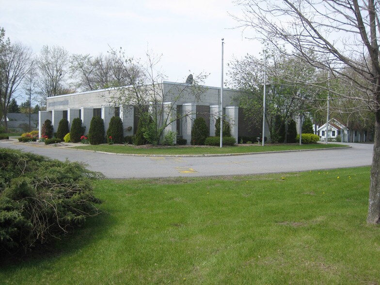 1972 Central Ave, Colonie, NY à vendre - Autre – Image 3 sur 8