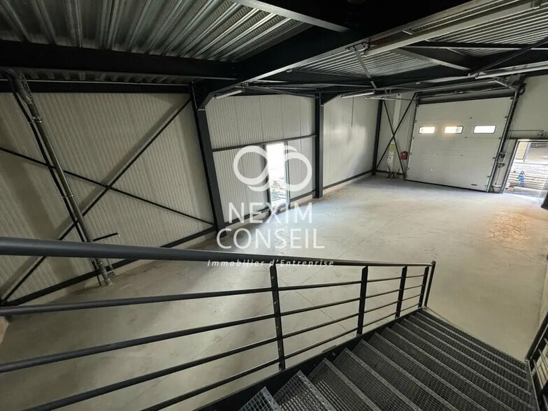 35 Rue Jean Lolive, Bagnolet à louer - Photo de l’immeuble – Image 2 sur 4