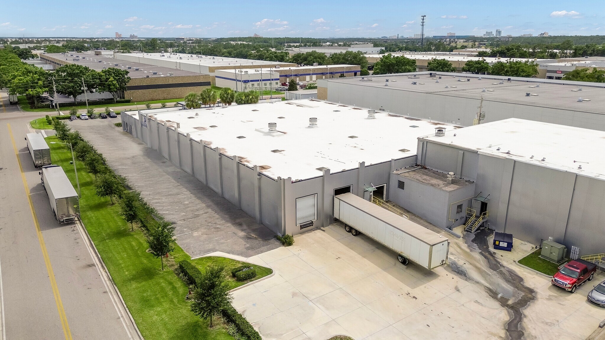 2441 Viscount Row, Orlando, FL à louer Photo de l’immeuble– Image 1 sur 14