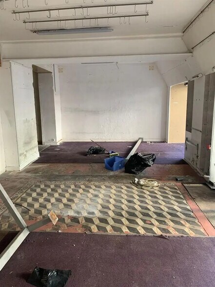 Local commercial dans Paris à louer - Photo de l’immeuble – Image 2 sur 6