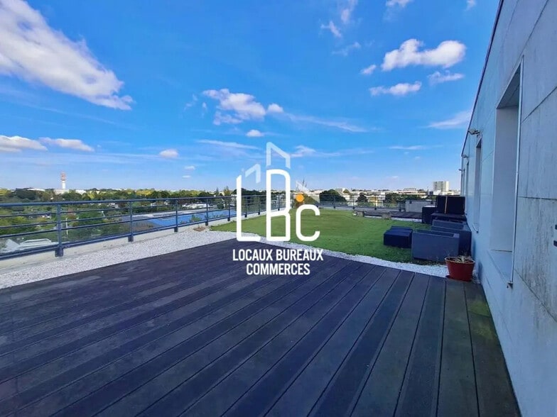 Bureau dans Saint-Herblain à vendre - Photo de l’immeuble – Image 1 sur 11