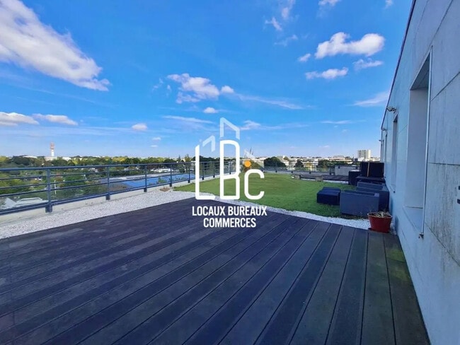 Plus de détails pour Bureau à vendre