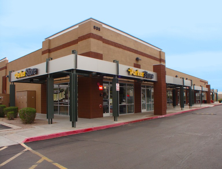 835 N 43rd Ave, Phoenix, AZ à louer - Photo de l’immeuble – Image 1 sur 6