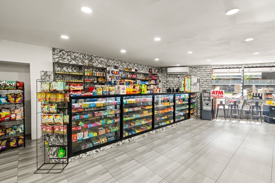 40-44 Warren Street, Staten Island, NY à louer - Photo intérieure – Image 2 sur 11