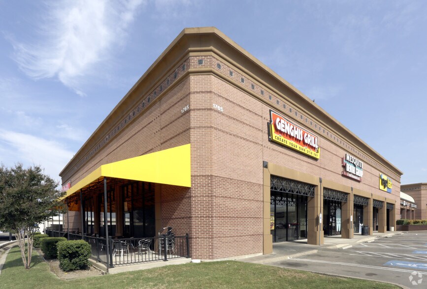 1725-1765 N Town East Blvd, Mesquite, TX à louer - Photo principale – Image 1 sur 5