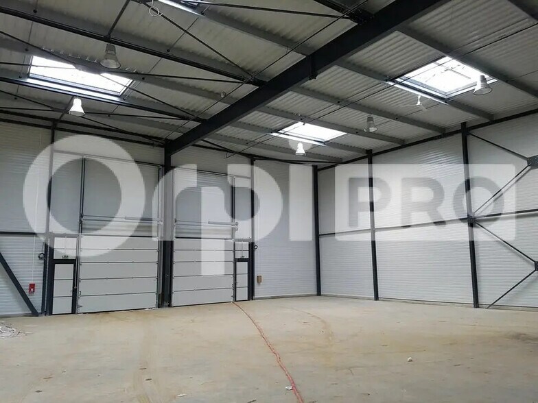 Local d'activités dans Villebon-sur-Yvette à vendre - Photo de l’immeuble – Image 2 sur 5