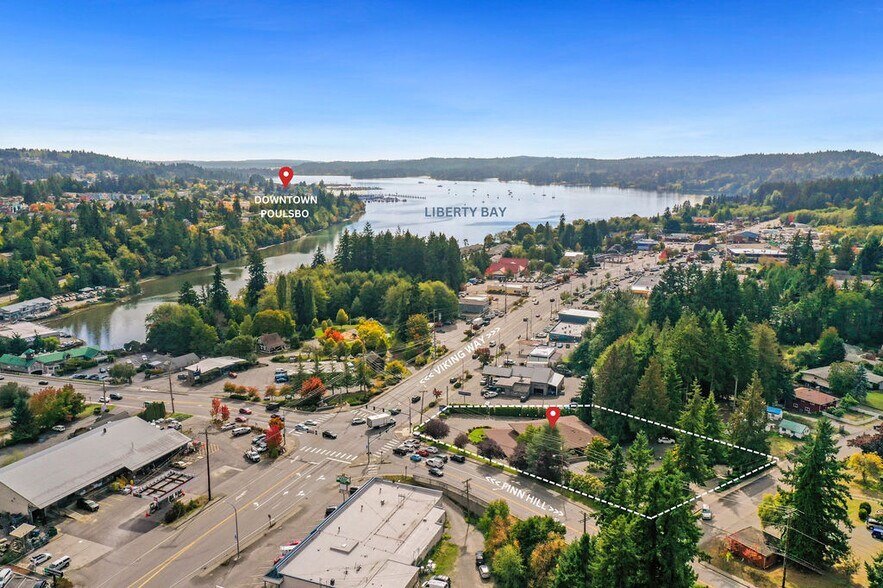 20307 Viking Ave NW, Poulsbo, WA à louer - Photo de l’immeuble – Image 2 sur 10