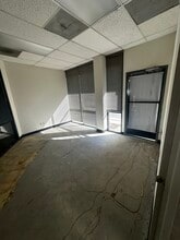 15500 Erwin St, Van Nuys, CA à louer Photo intérieure– Image 1 sur 5