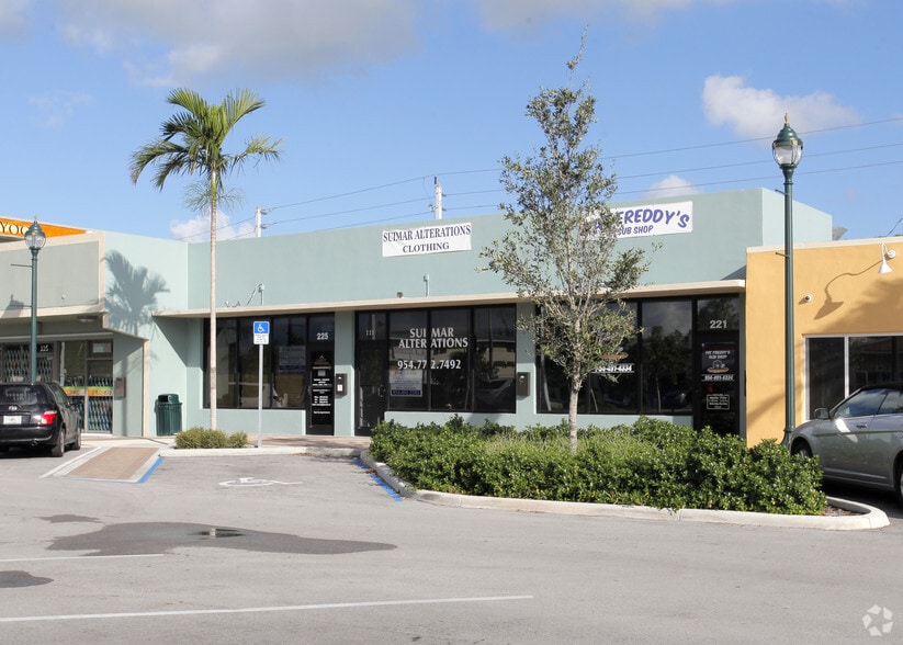 61 NW 44th St, Fort Lauderdale, FL à louer - Photo principale – Image 3 sur 13