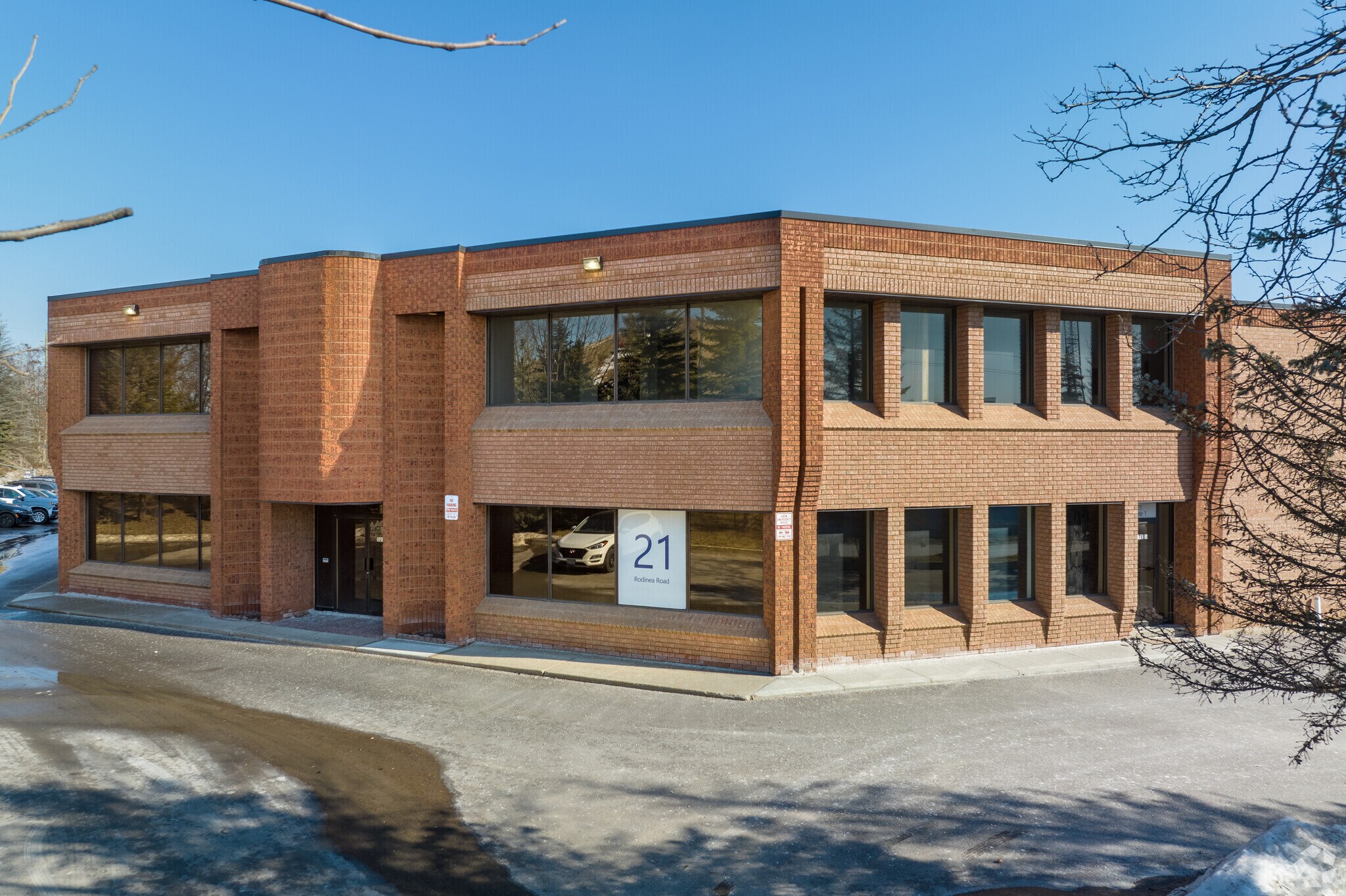 21 Rodinea Rd, Vaughan, ON à louer Photo principale– Image 1 sur 6