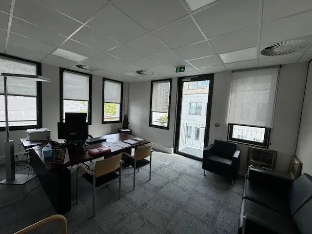 Bureau dans Saint-Étienne à louer - Photo de l’immeuble – Image 3 sur 7