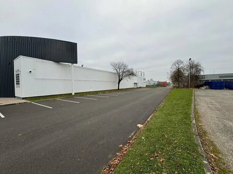 Local commercial dans Vendenheim à louer - Photo de l’immeuble – Image 2 sur 9