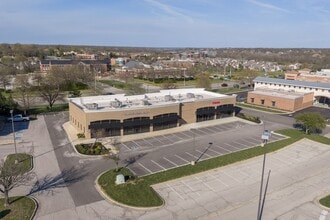 4907-4917 Town Center Dr, Leawood, KS à louer Aérien– Image 1 sur 11