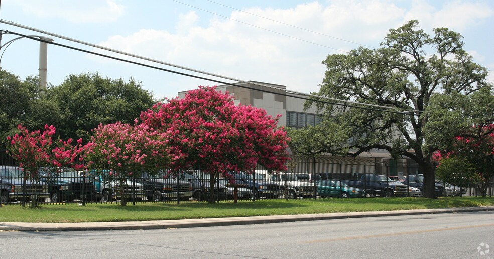 5005 West Ave, San Antonio, TX à louer - Autre – Image 2 sur 12