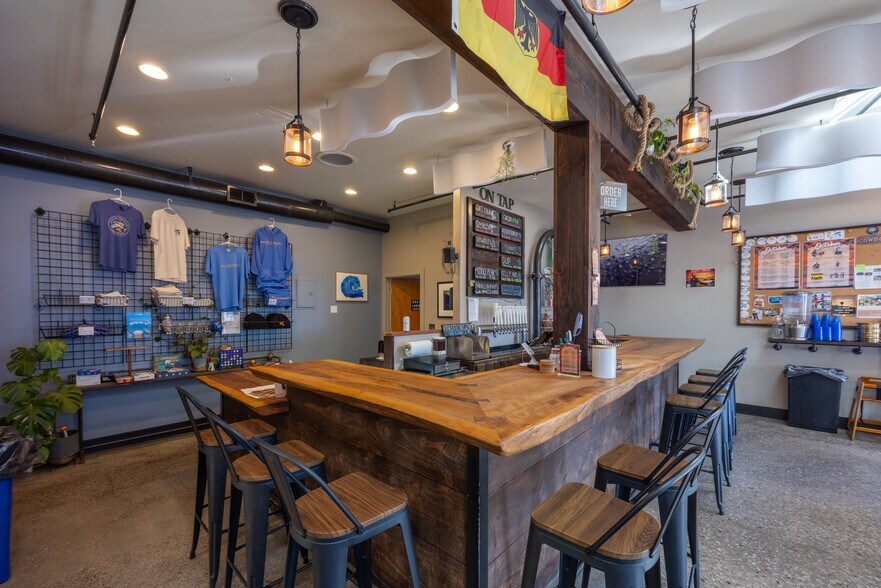 313-323 Princeton Ave, Half Moon Bay, CA à vendre - Photo de l’immeuble – Image 3 sur 17