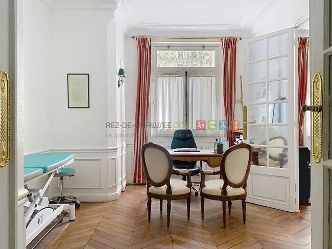 Plus de détails pour Bureau à vendre