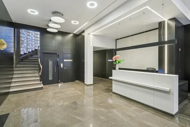 9 Avenue Percier, Paris à louer - Photo de l’immeuble – Image 2 sur 11