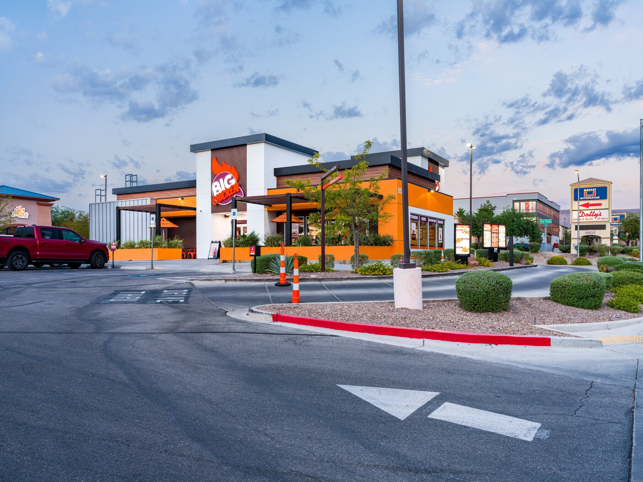 9595 W Tropicana Ave, Las Vegas, NV à louer Photo de l’immeuble– Image 1 sur 19