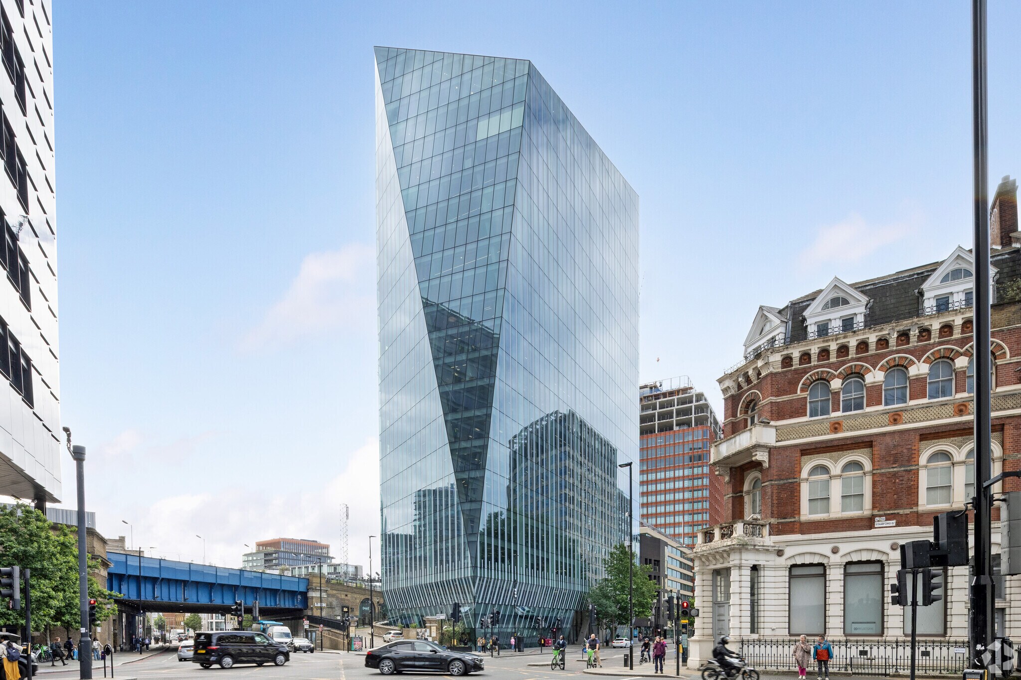 240 Blackfriars Rd, Londres à louer Photo de l’immeuble– Image 1 sur 13