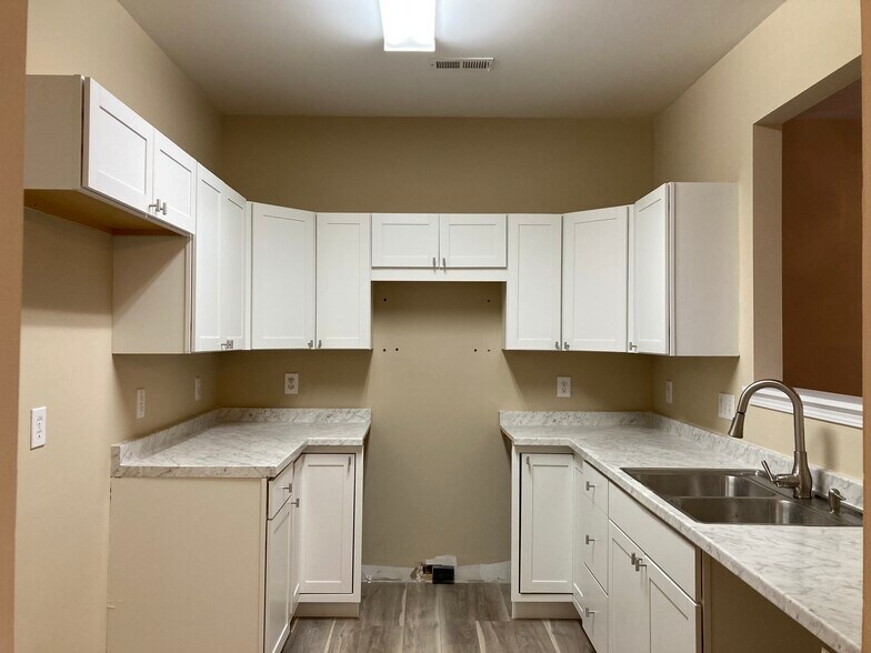 4 Resident Properties for Sale portefeuille de 4 biens à vendre sur LoopNet.fr - Photo de l’immeuble – Image 2 sur 9