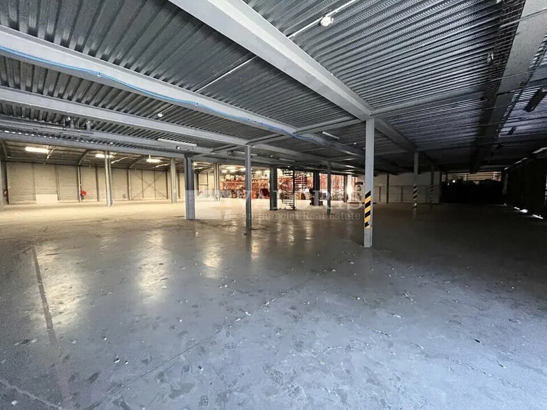 Industriel/Logistique dans Aix-en-Provence à louer - Photo intérieure – Image 3 sur 9