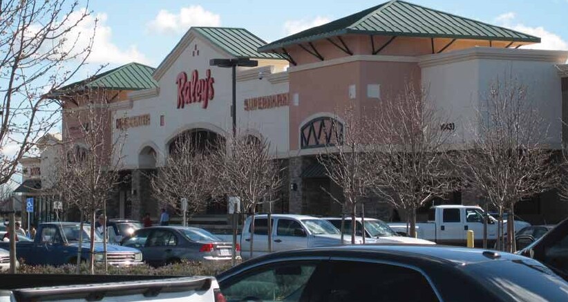 10400 Twin Cities Rd, Galt, CA à louer Photo de l’immeuble– Image 1 sur 4