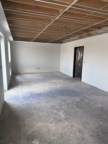 900 Lambrecht Dr, Frankfort, IL à louer - Photo de l’immeuble – Image 3 sur 8
