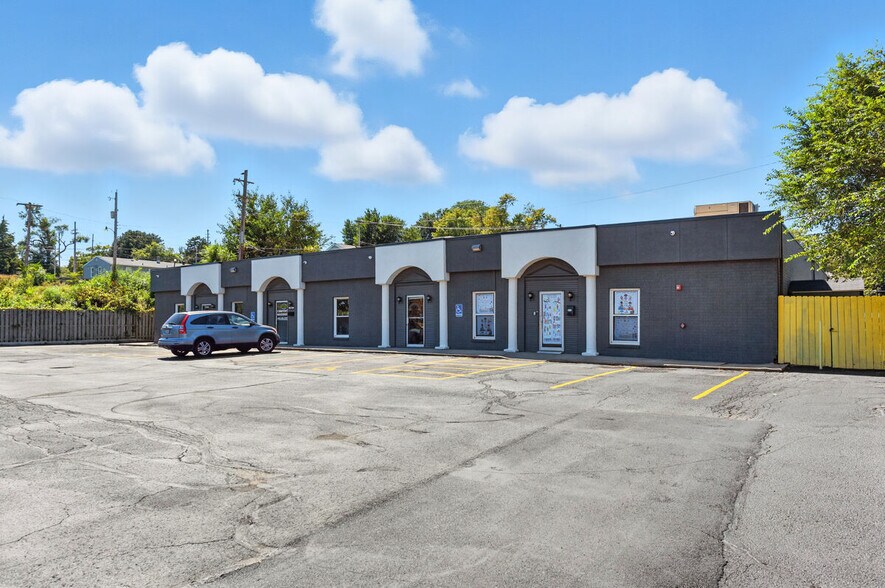 2506-2510 N 72nd St, Omaha, NE à louer - Photo de l’immeuble – Image 2 sur 10