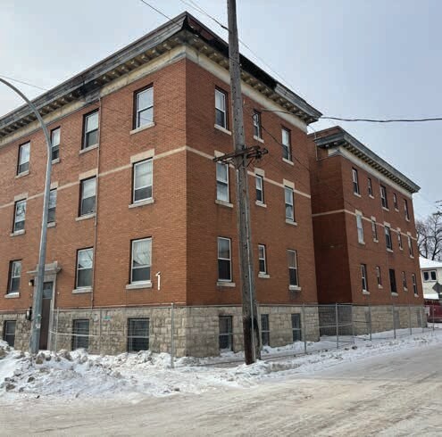 66-Unit Apartment Portfolio portefeuille de 4 biens à vendre sur LoopNet.fr - Photo de l’immeuble – Image 2 sur 5