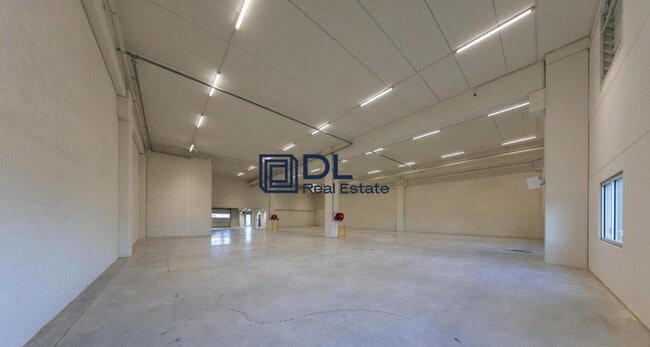 Plus de détails pour Industriel/Logistique à louer