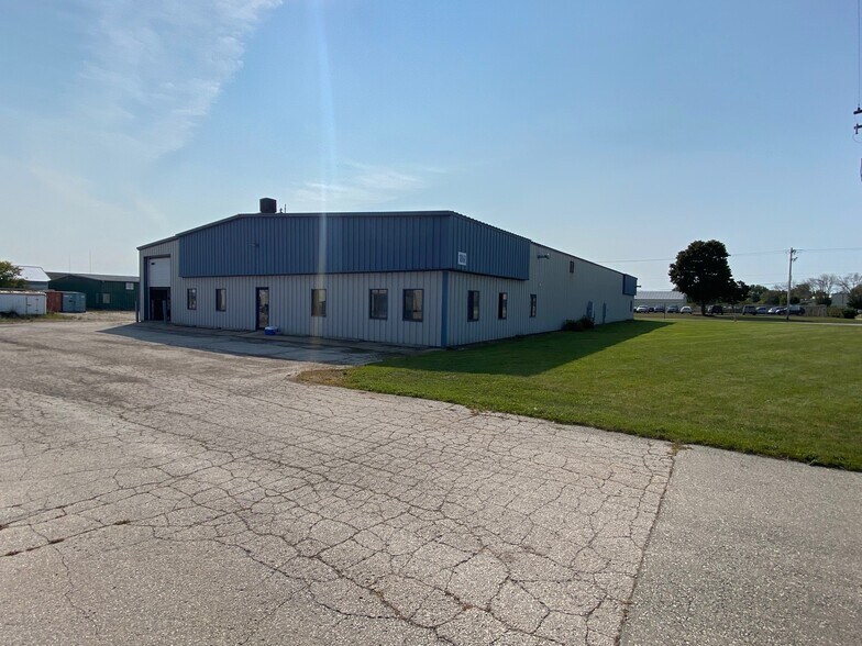 801 Prosper St, De Pere, WI à louer - Photo de l’immeuble – Image 2 sur 7
