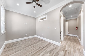 12422 Spring Cypress Rd, Tomball, TX à louer Photo intérieure– Image 2 sur 13