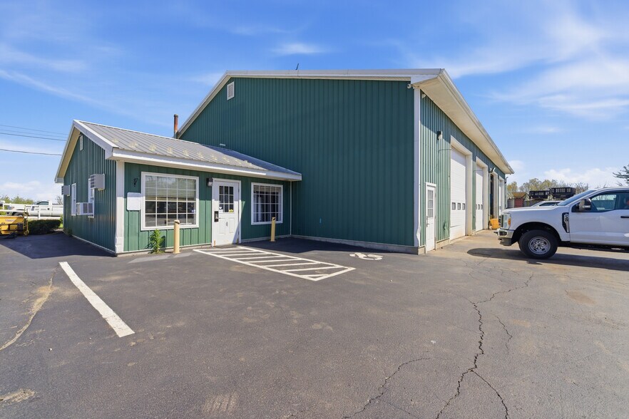 11 Tyler Dr, North Franklin, CT à vendre - Photo de l’immeuble – Image 2 sur 31