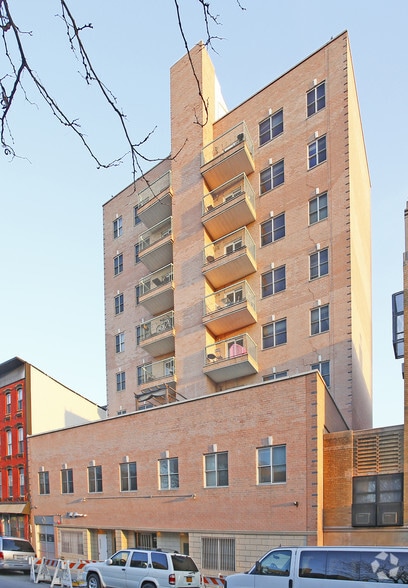 145-149 Maujer St, Brooklyn, NY à louer - Photo principale – Image 1 sur 7