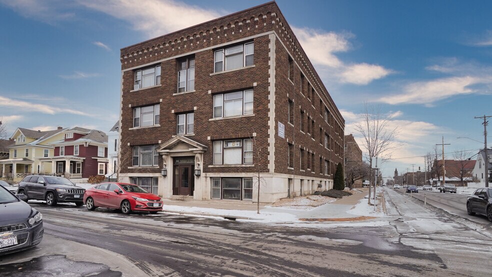 2545 Garfield Ave, Minneapolis, MN à vendre - Photo de l’immeuble – Image 2 sur 18