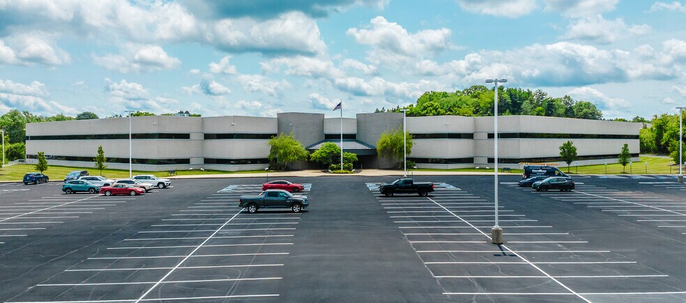 4500 Munson St, Canton, OH à louer - Photo de l’immeuble – Image 2 sur 9