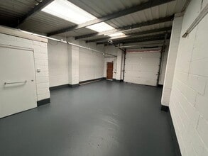 Cromford St, Oldham à louer Photo intérieure– Image 2 sur 3