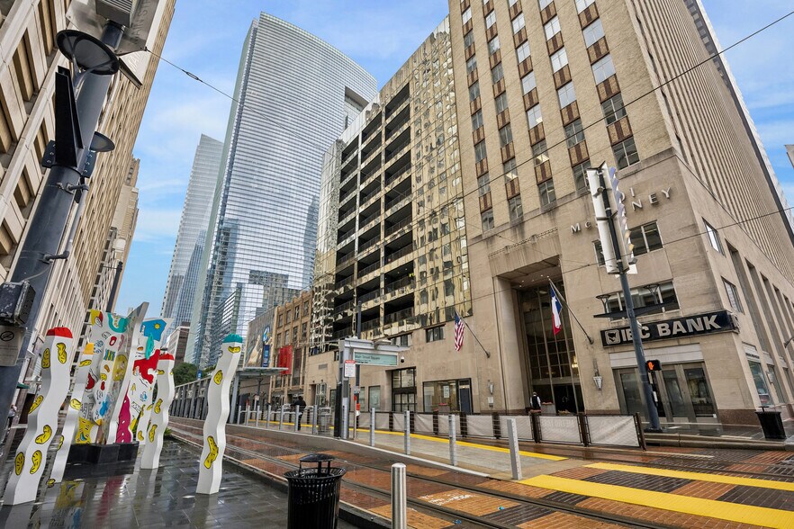 917 Main St, Houston, TX à vendre - Photo de l’immeuble – Image 2 sur 15