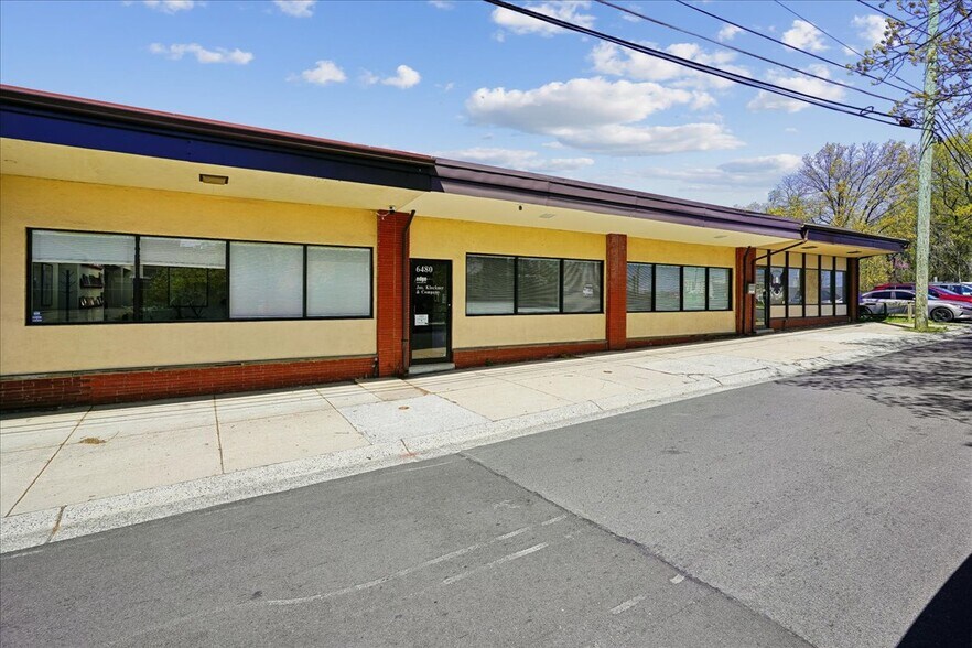 6476-6492 Sligo Mill Rd, Takoma Park, MD à louer - Photo de l’immeuble – Image 2 sur 17
